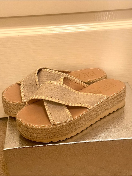 Beach By Matisse Shoes - Beach by Matisse: Oasis Natural Platform  Sandal. Size: 7